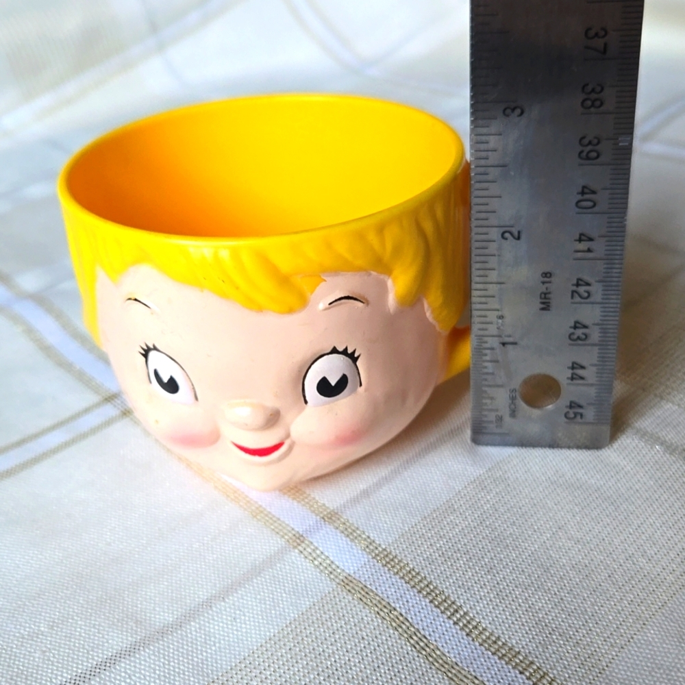 VNTG 1970s Campbell Kids Soup Set Plastic Dolly Dingle Cups - Picture 11 of 12